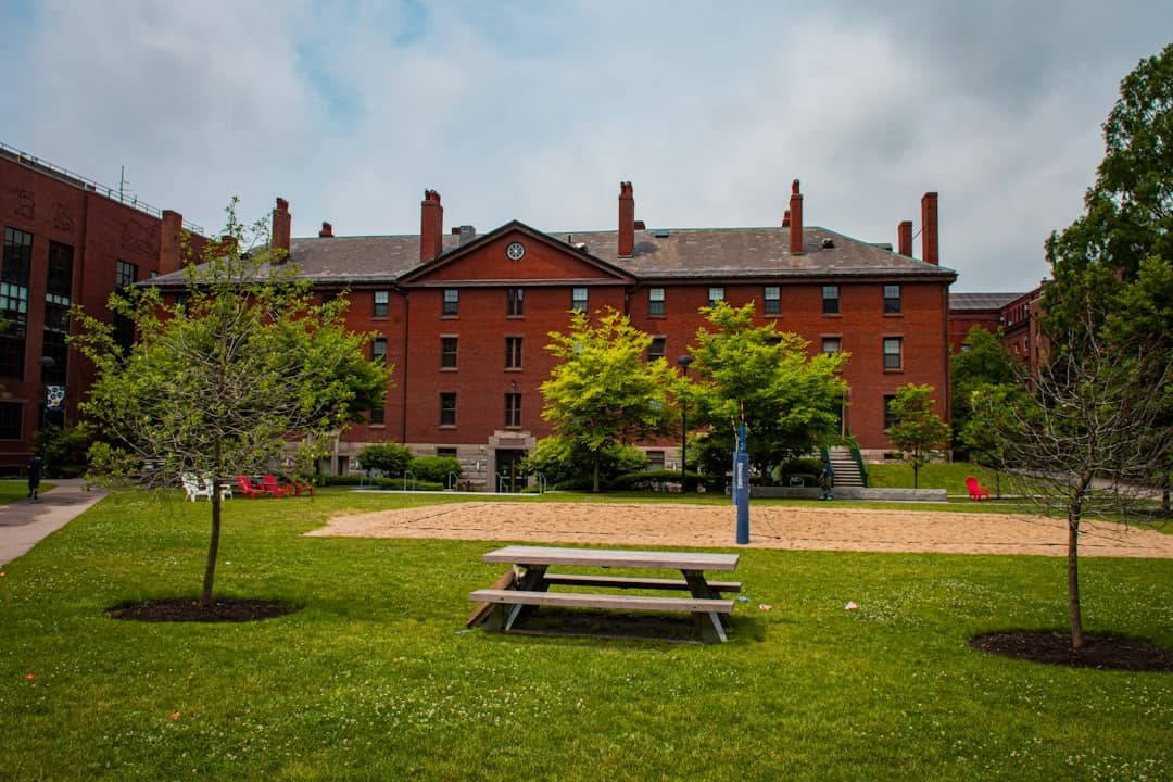 Harvard University Complete Guide 2025: Fees, Courses & Admission