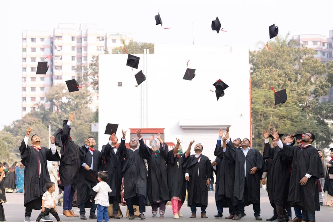 Overcoming Self-Doubt: Double First-Class Graduate's Success Story