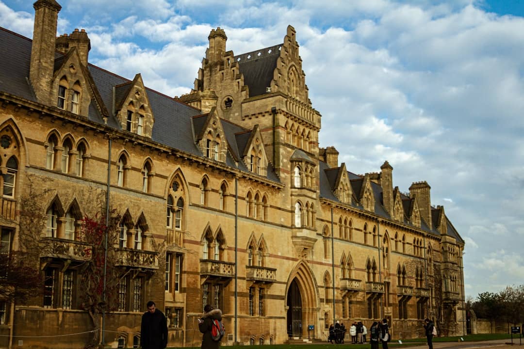 University of Oxford Complete Guide 2025: Courses, Fees & Admission