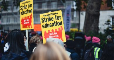 Education policy discussion and school reform debate