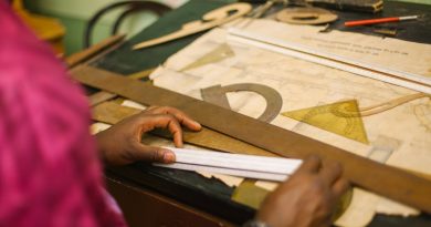 Student attending class for scholarship eligibility requirements